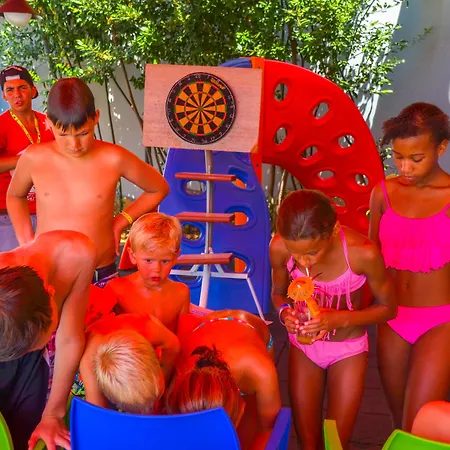 מלון Ark And אלאניה