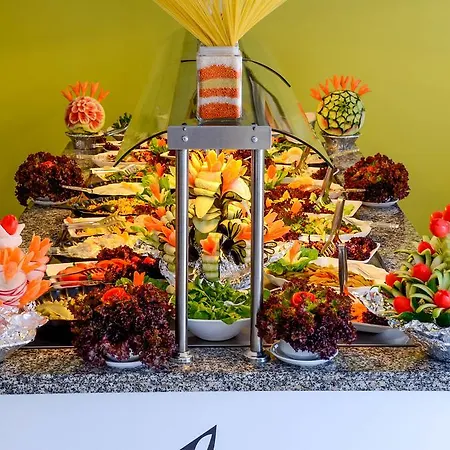 מלון Ark And אלאניה