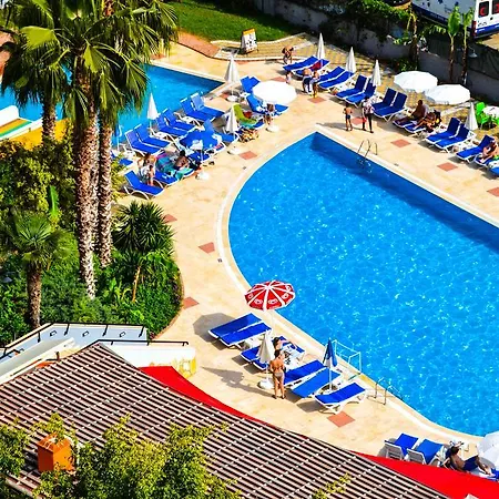 Ark And ホテル 3*