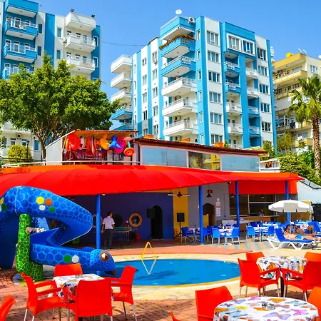 Ark And ホテル 3*